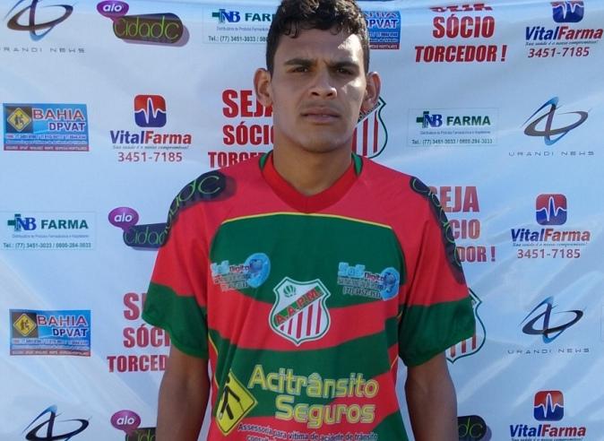 Zagueiro Emanuel marca e anima esperanças em vitória diante do Mutanense