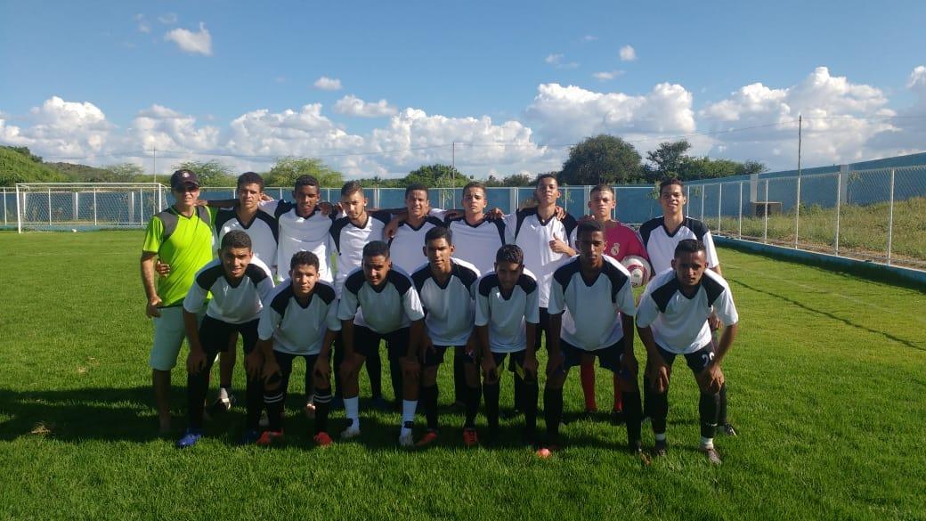 Sub-20 sai atrás no placar, mas consegue empate em jogo amistoso na cidade de Pindaí