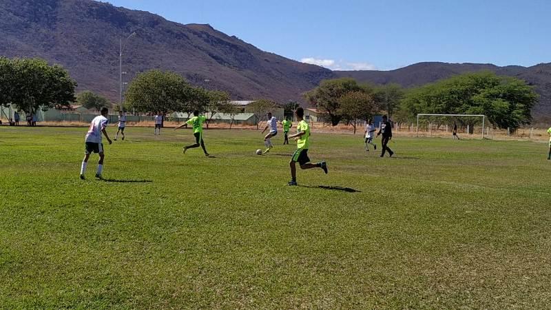 Portuguesa de Mandacaru e Palmeirinha empatam em jogo preparatório no IF Baiano Portuguesa de Mandacaru e Palmeirinha empatam em jogo preparatório no IF Baiano